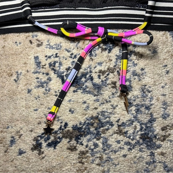 Victoria’s Secret Gray & Black Floral Mesh Padded Bikini Top Size Small - Picture 5 of 8